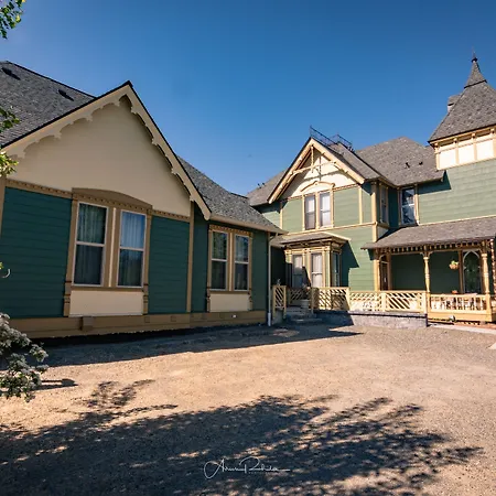 Swantown Inn-3